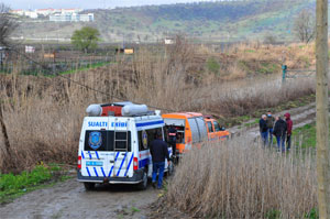 Otomobili Gediz Nehri kenarında terkedilmiş bulunan bakkal, suda ve karada aranıyor