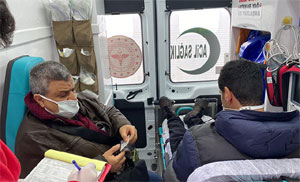 Test yaptırıp, yola çıkan baba- oğul, pozitif sonuçları yolcu otobüsünde öğrendi