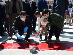Hakkari’de yaya geçitlerine 'kırmızı çizgi' uygulaması
