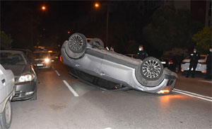 Takla atan cip, park halindeki araçlara çarptı