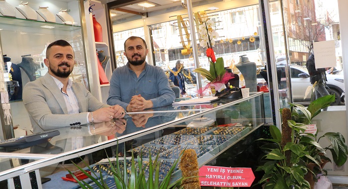 Hakkari'de Raman Kuyumculuk hizmete açıldı