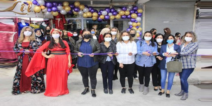 Hakkari’de Lilan Yerli Kıyafet Mağazası hizmete açıldı