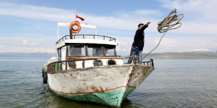 Van Gölü'nde av yasağı başladı