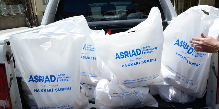 ASRİAD Çukurca ilçesinde 44 aileye yardım eli uzattı