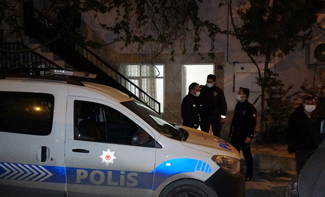 Yalnız yaşadığı evinde ölü bulundu
