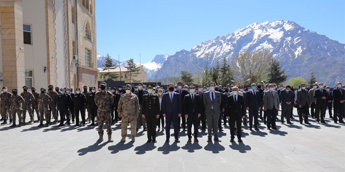 Hakkaride 23 Nisan Çocuk Bayramı kutlandı