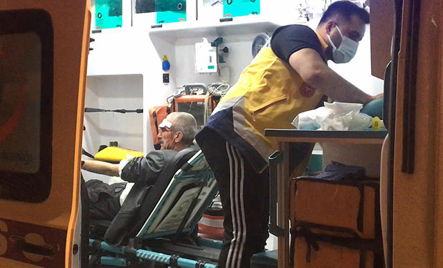 Husumetli kardeşlerin bıçaklı kavgası