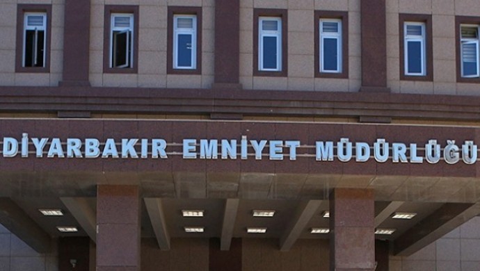 Diyarbakır’da ev baskınları