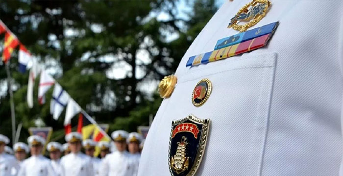 Bazı emekli amirallerin elektronik kelepçeleri çıkarılıyor