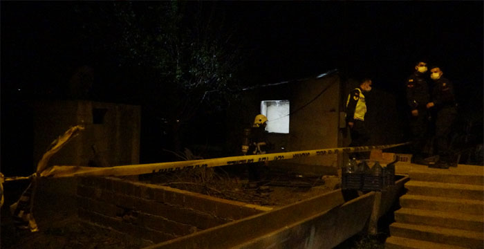 Bağ evinde uyuya kalan çiftçi yangında hayatını kaybetti