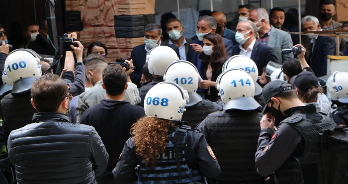 Hakkari'de HDP'nin basın açıklamasına izin verilmedi!