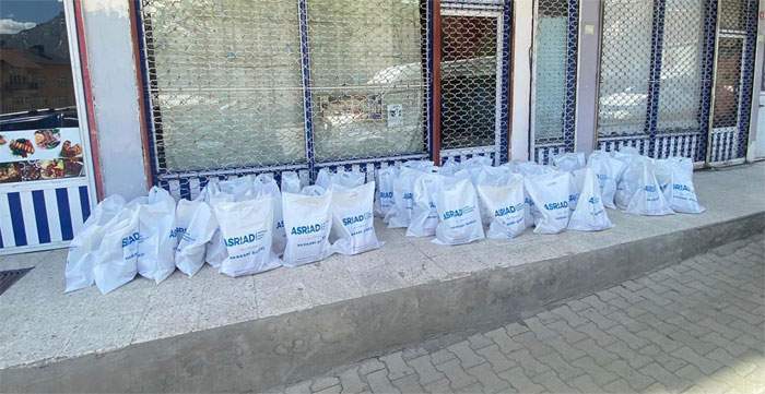 ASRİAD bu defa Yüksekova'ya yardım elini uzattı