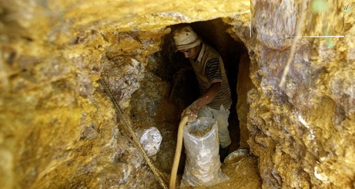 Altın madeninde göçük: 15 ölü