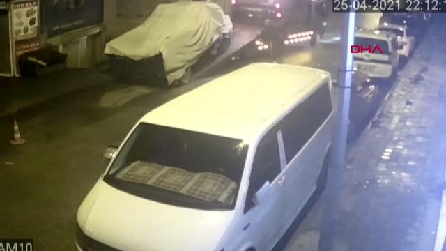 Kamyoneti, çekiciye yükleyerek çaldı