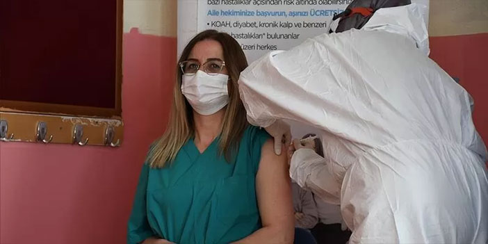 MEB: “499 bin öğretmen ve okul çalışanı için aşı randevusu açıldı”