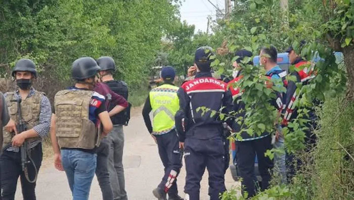 Cinnet geçirdi: Babasını öldürdü