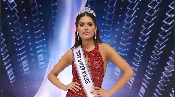 Kainat Güzellik Yarışması'nda tacın sahibi Meksika güzeli