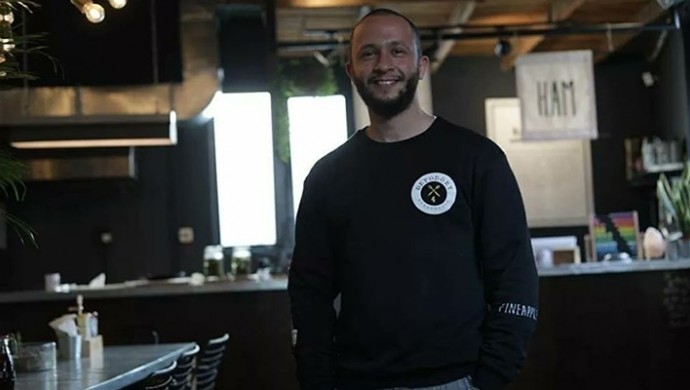 Beyzbol sopasıyla darp etti, ilk duruşmada tahliye oldu!