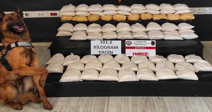 Hakkari'de 101 kilo 200 gram uyuşturucu ele geçirildi