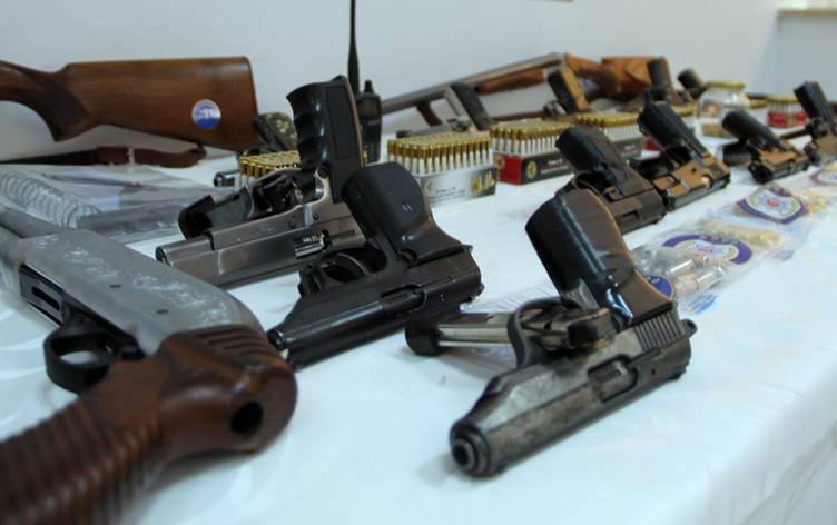 Van'da operasyon: 13 gözaltı