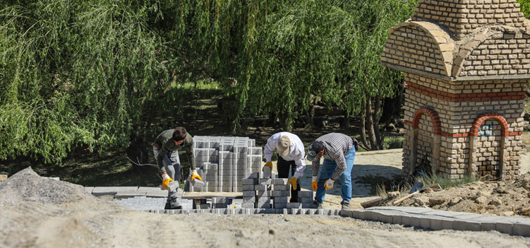 Van-Hakkari kara yolundaki çeşme yenileniyor