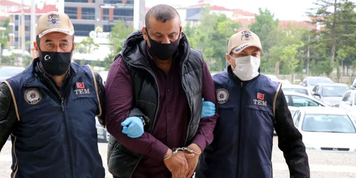 Interpol'ün aradığı Işid'liye 2 ay ev hapsi cezası