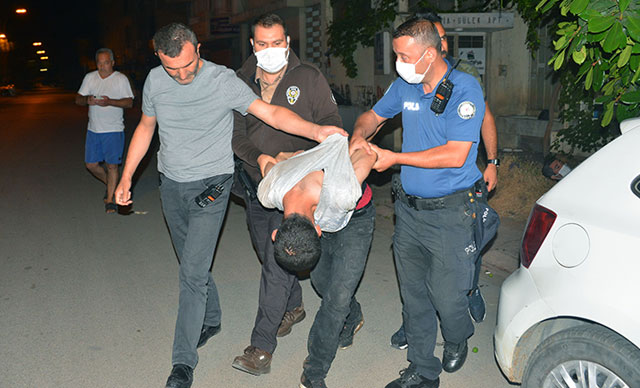 Klima çalarken yakalandı