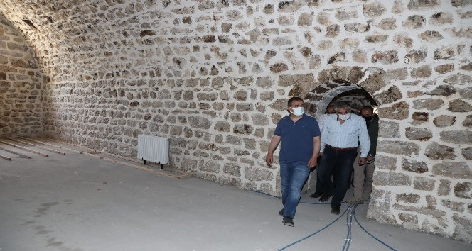 Vali Akbıyık'tan Çukurca'ya ziyaret