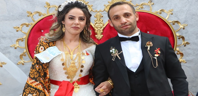 Demir Ailesinin Mutlu Günü