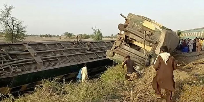 Pakistan'da tren kazası: En az 30 ölü, onlarca yaralı