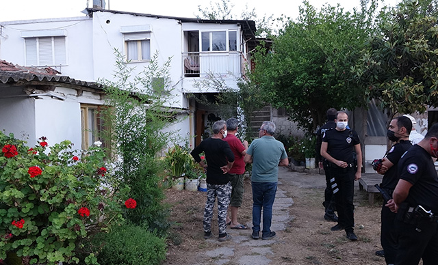 Gasbetmeye çalıştığı çiftin evine girdi