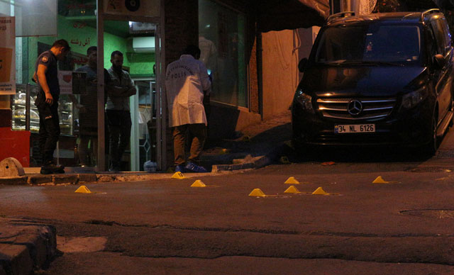 Kurşun yağdırdılar; Kızını parka götüren baba öldü