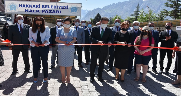 Hakkari'de "Kültür Fuarı" açıldı