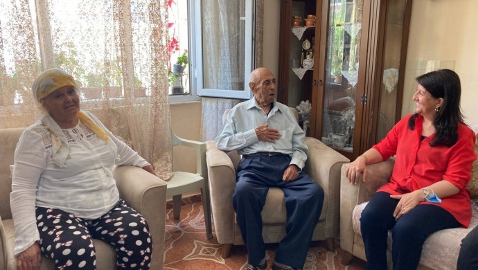 Buldan'dan Figen Yüksekdağ'ın ailesine ziyaret