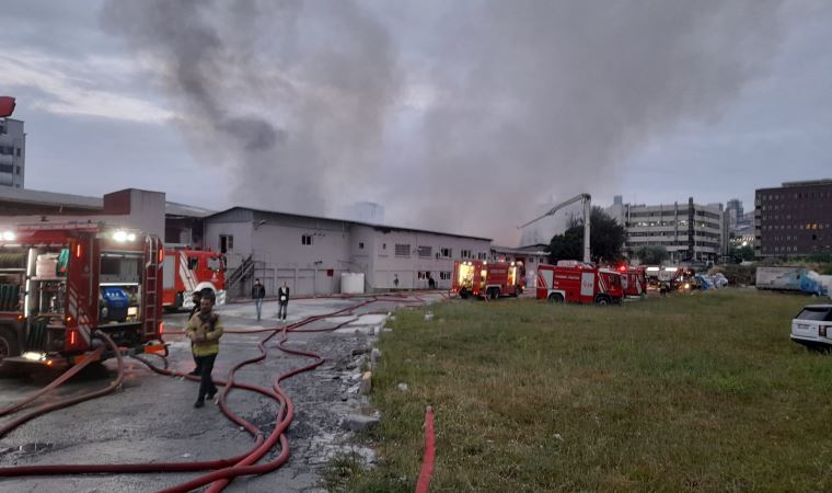 Kağıt ve ambalaj fabrikasında yangın