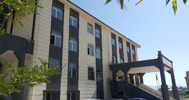 Hakkari'nin ilk hafızlık ortaokulu hizmete açıldı