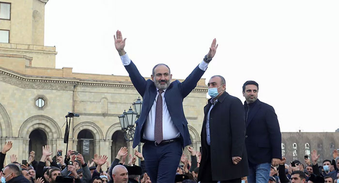 Paşinyan'ın partisi kazandı