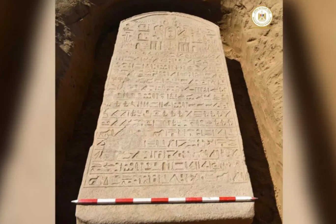 Tarlasını sürerken firavunun dikili taşını buldu