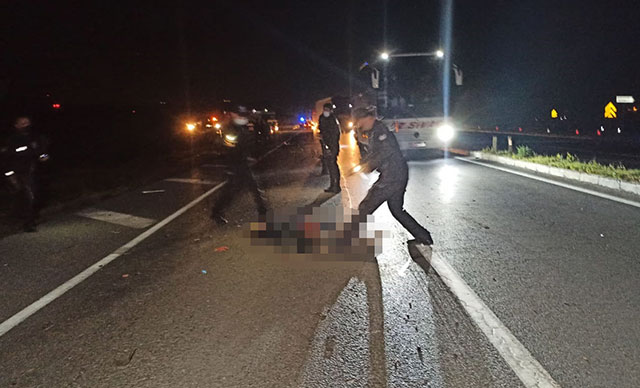 Hız yaptığı motosikletiyle devrilip öldü