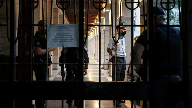 Rahipten kezzaplı saldırı: 11 yaralı