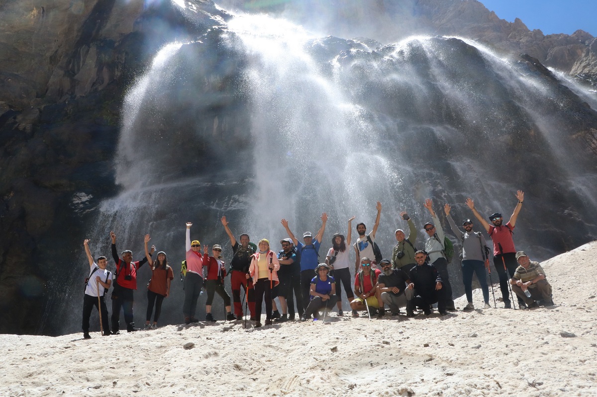 Türkiye’nin farklı illerinden Hakkari'yi görmeye  geliyorlar