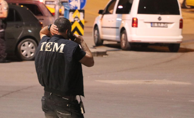 Polis kontrol noktasına ateş açıldı