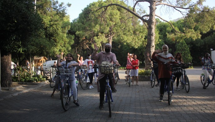 Pedallar barış için çevrildi