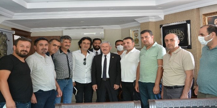 Hakkari'de AK Parti İl Başkanı Özbek gazetecilerle bir araya geldi