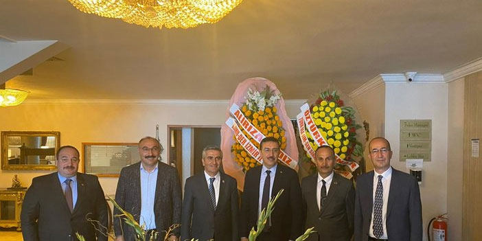 Şemdinli, Çukurca ve Esendere Belediye Başkanlarına plaket