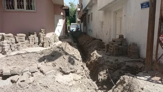 DEDAŞ’ın kazı çalışmasında 2 insana ait kemikler bulundu