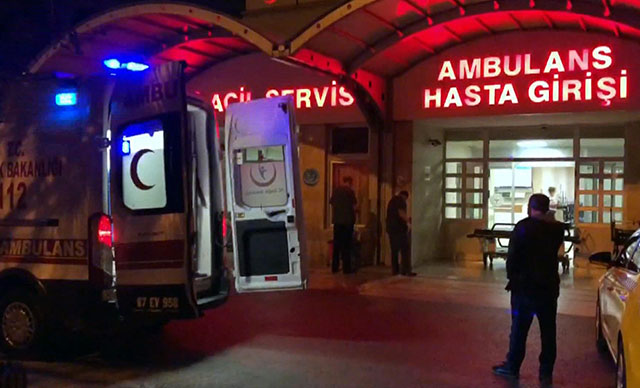 Düğün yemeğinden yiyen 43 kişi hastanelik oldu