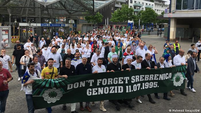 Srebrenitsa Katliamı'nın 26'ncı yıldönümü