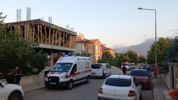 Asansör boşluğunda can verdi!