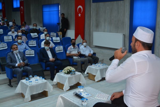 Hakkari’de Din istismarı konulu konferans düzenlendi